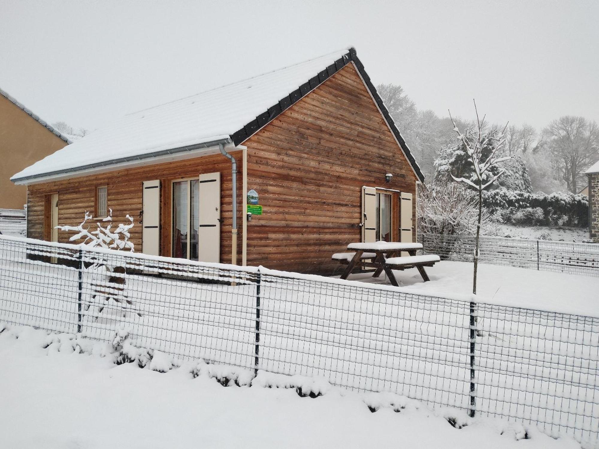 Le Chalet Des Patures Rochefort-Montagne Exteriör bild